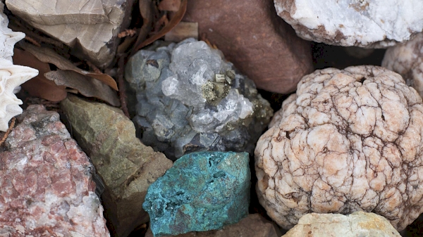 37.2T UZS non-metallic minerals, Jan–Sep 2025